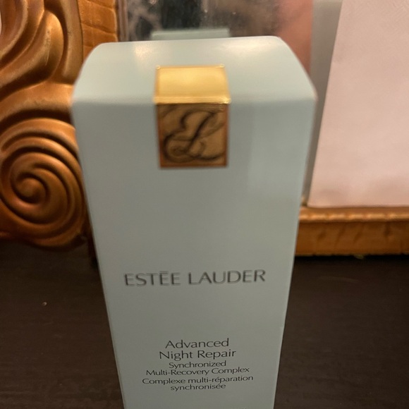 Estée Lauder advance repair